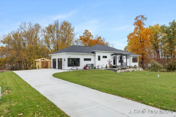 $799,900 | 9465 Wabasis Pointe Drive Northeast, Greenville, MI 48838