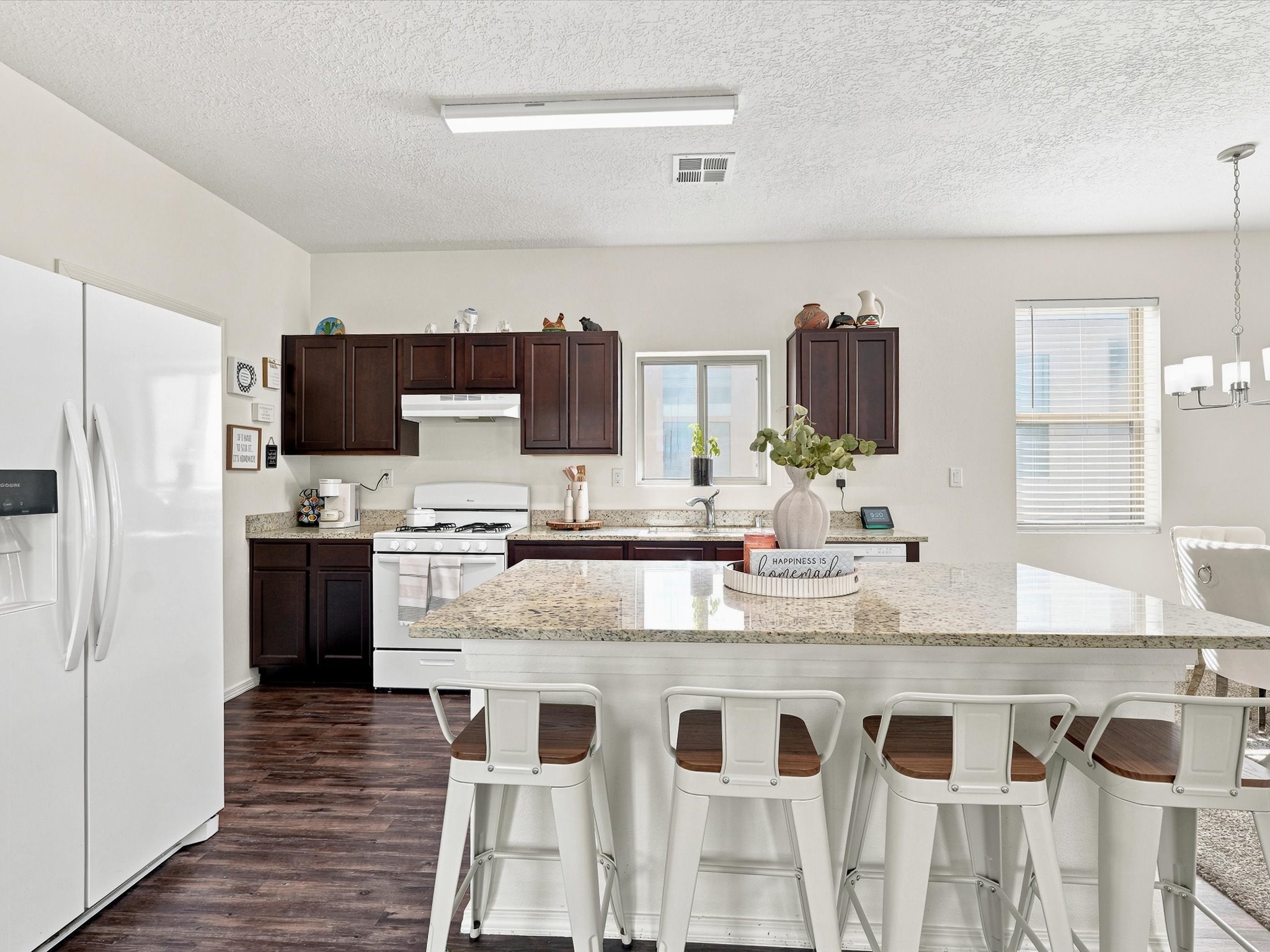 6331 Gannett Drive Northeast Rio Rancho, NM 87144 - Photo 12 of 33 Gallery Image 12