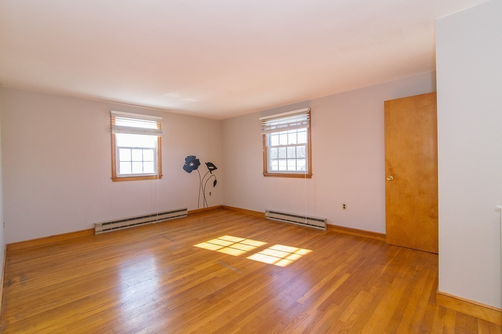 8 Thistle Road Burlington, MA 01803 - Photo 11 of 27