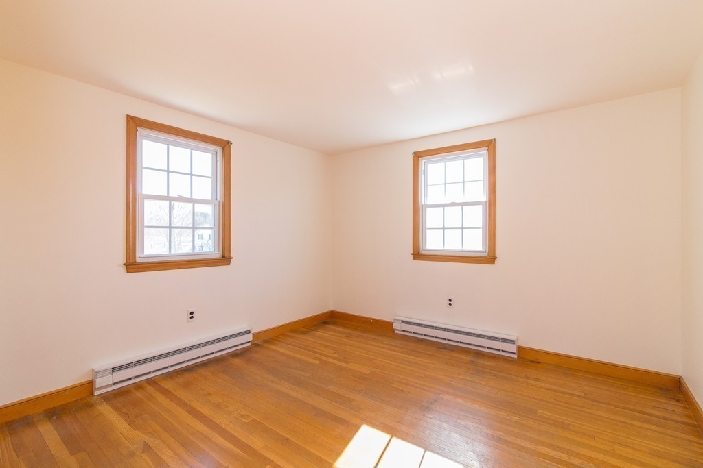 8 Thistle Road Burlington, MA 01803 - Photo 12 of 27