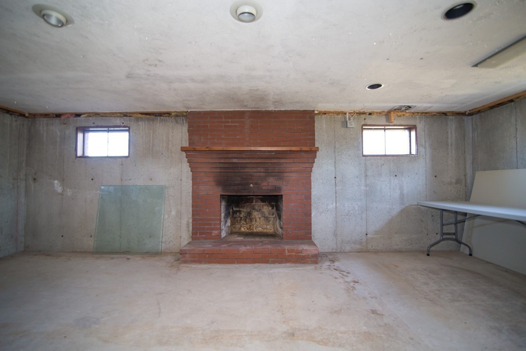 8 Thistle Road Burlington, MA 01803 - Photo 21 of 27