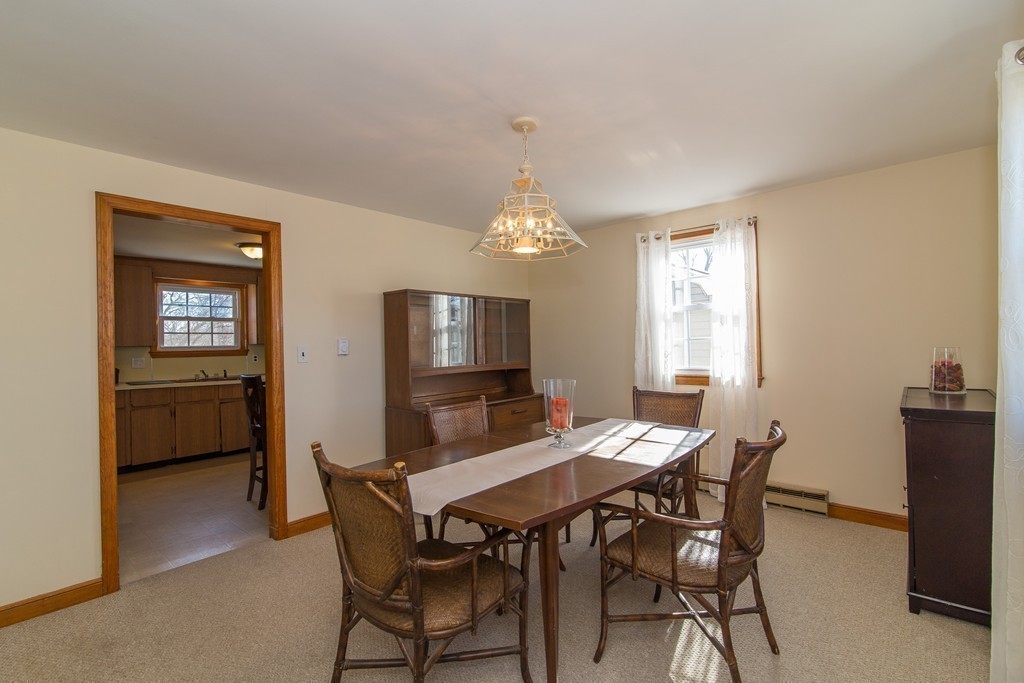 8 Thistle Road Burlington, MA 01803 - Photo 7 of 27
