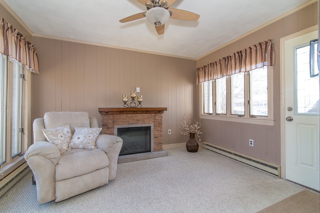 8 Thistle Road Burlington, MA 01803 - Photo 9 of 27