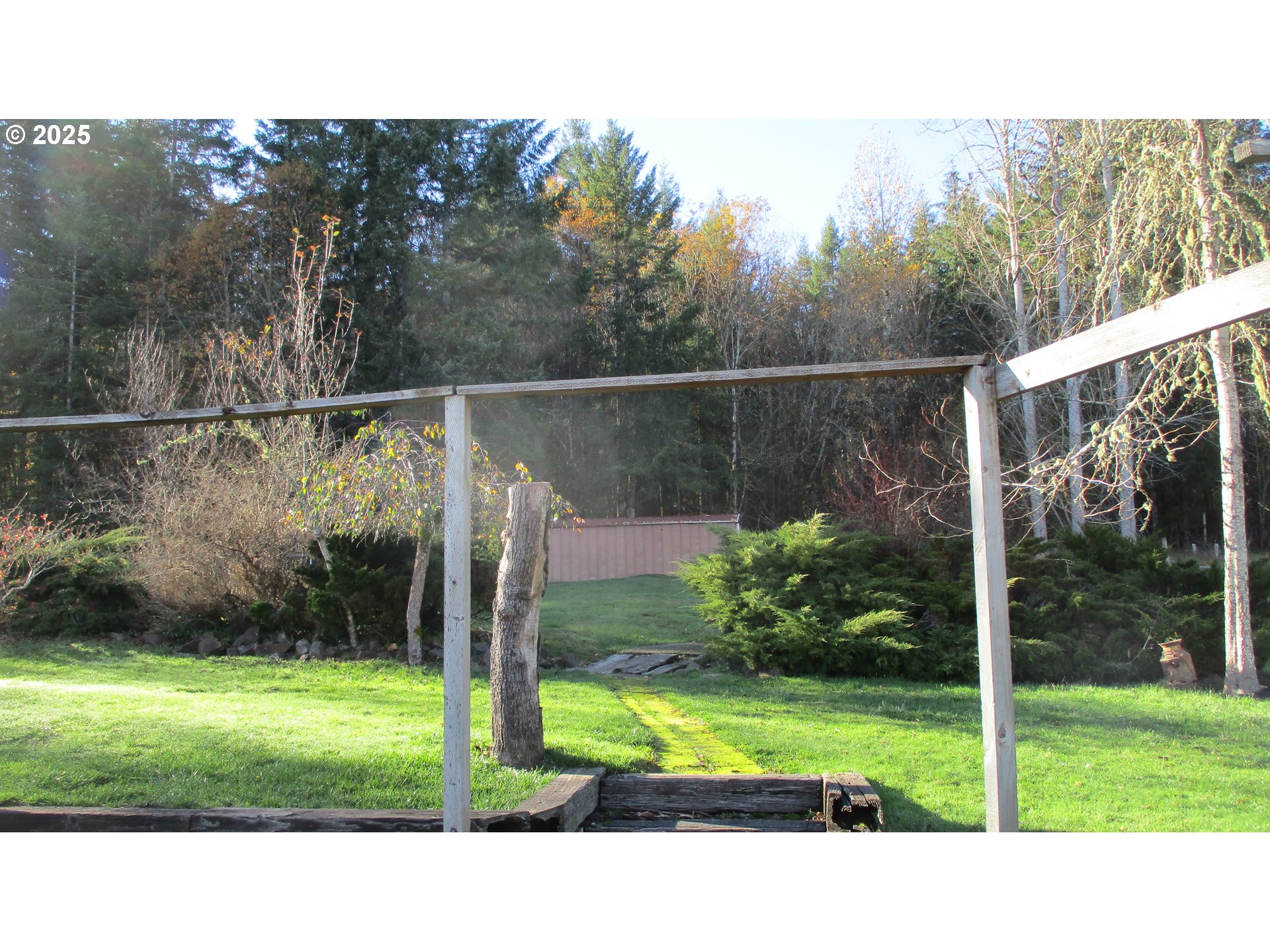 1153 2nd Avenue Vernonia, OR 97064 - Photo 22 of 27 a black and white photo of a park