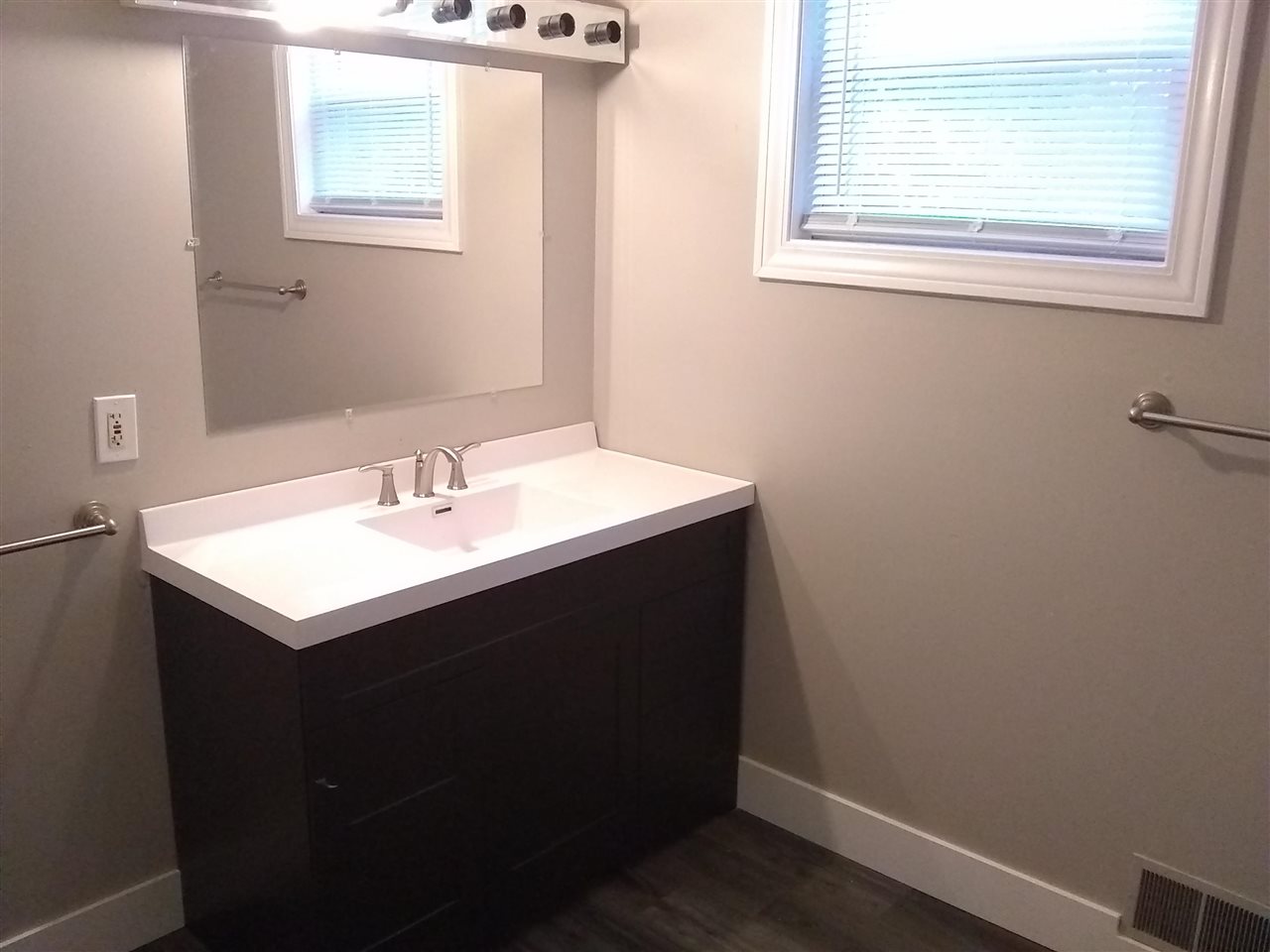 3209 East Pierson Road Flint, MI 48506 - Photo 6 of 20