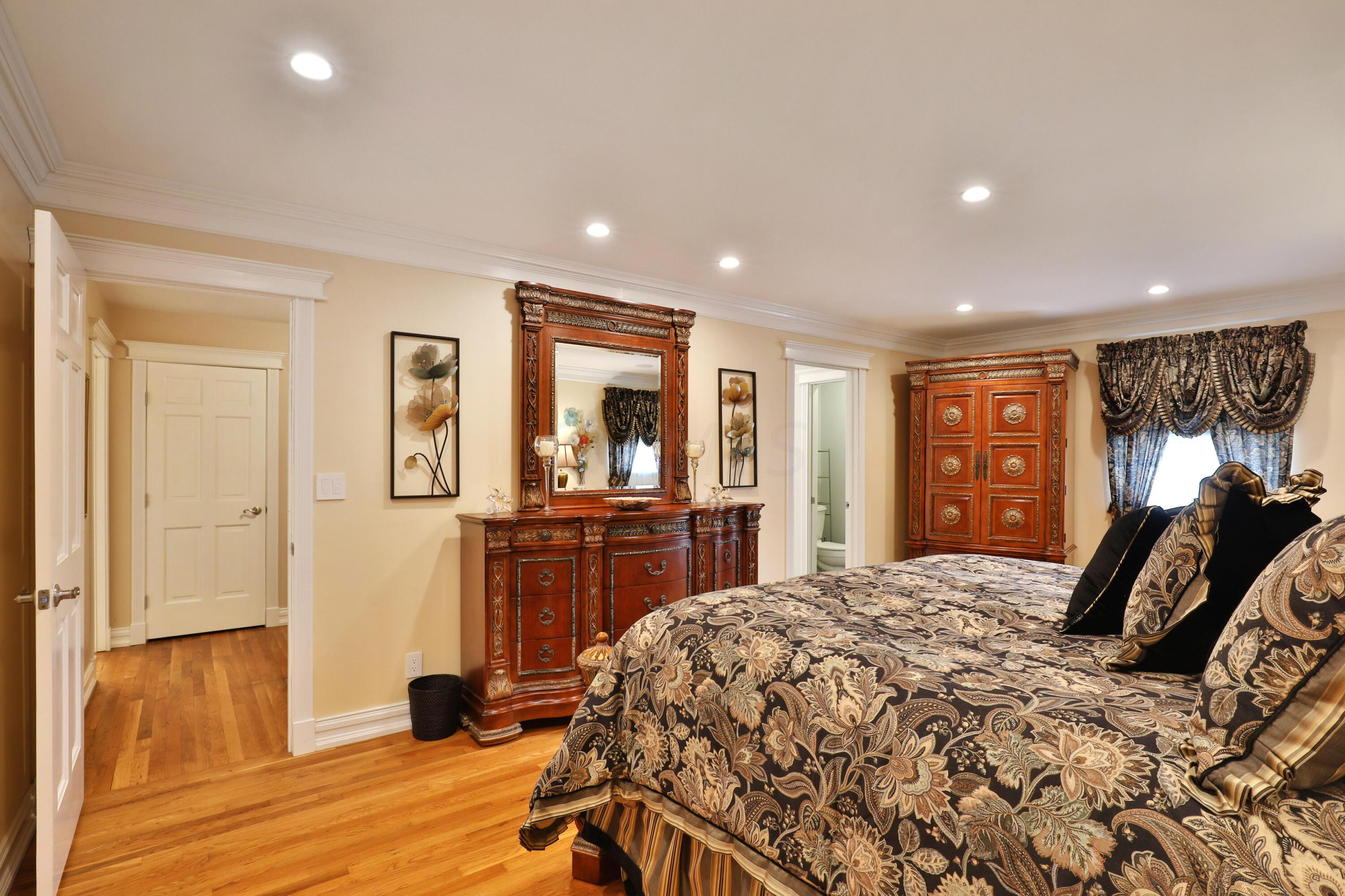 5568 Millington Road Columbus, OH 43235 - Photo 32 of 77 Gallery Image 32