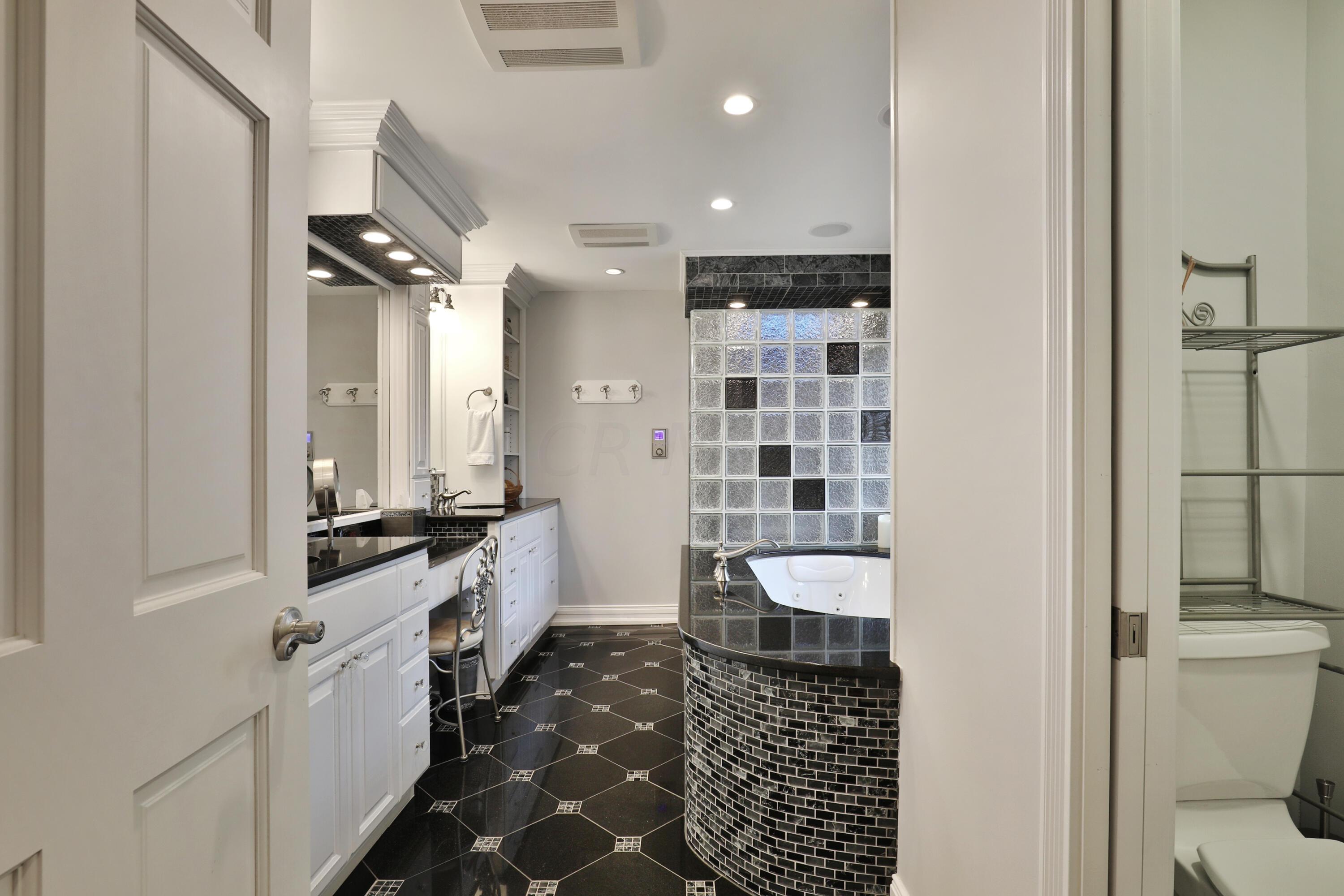 5568 Millington Road Columbus, OH 43235 - Photo 39 of 77 Gallery Image 39