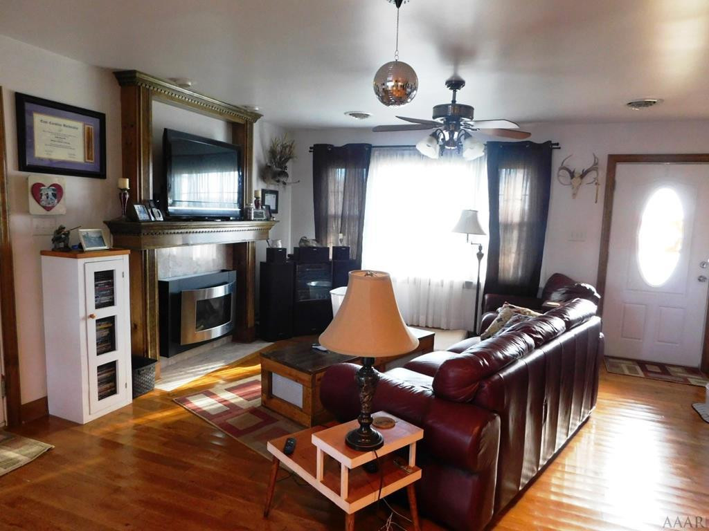 487 Black Mingle Road Gates, NC 27937 - Photo 2 of 17 LIVING ROOM MAIN VIEW