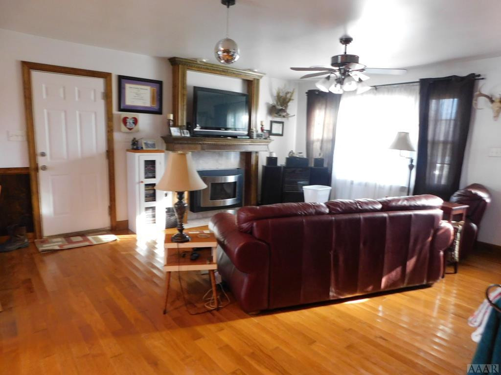 487 Black Mingle Road Gates, NC 27937 - Photo 5 of 17 LIVING ROOM