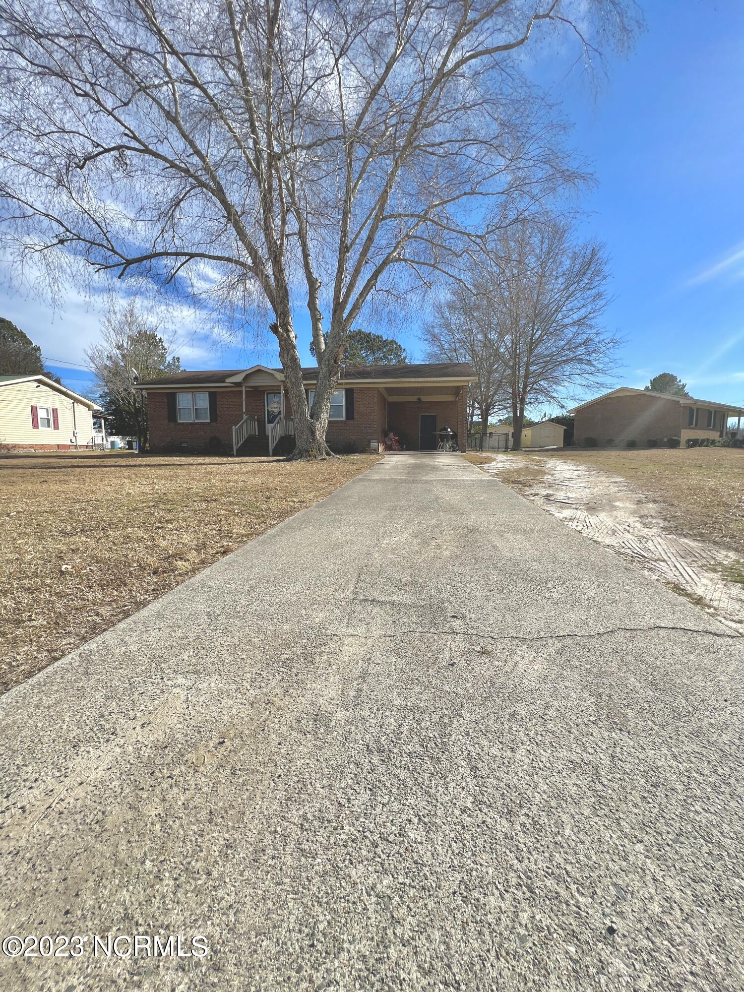 2441 Fred Everett Road Kinston, NC 28504 - Photo 3 of 34 FBF83579-0E90-4271-B907-EFDC1EFD8D6F