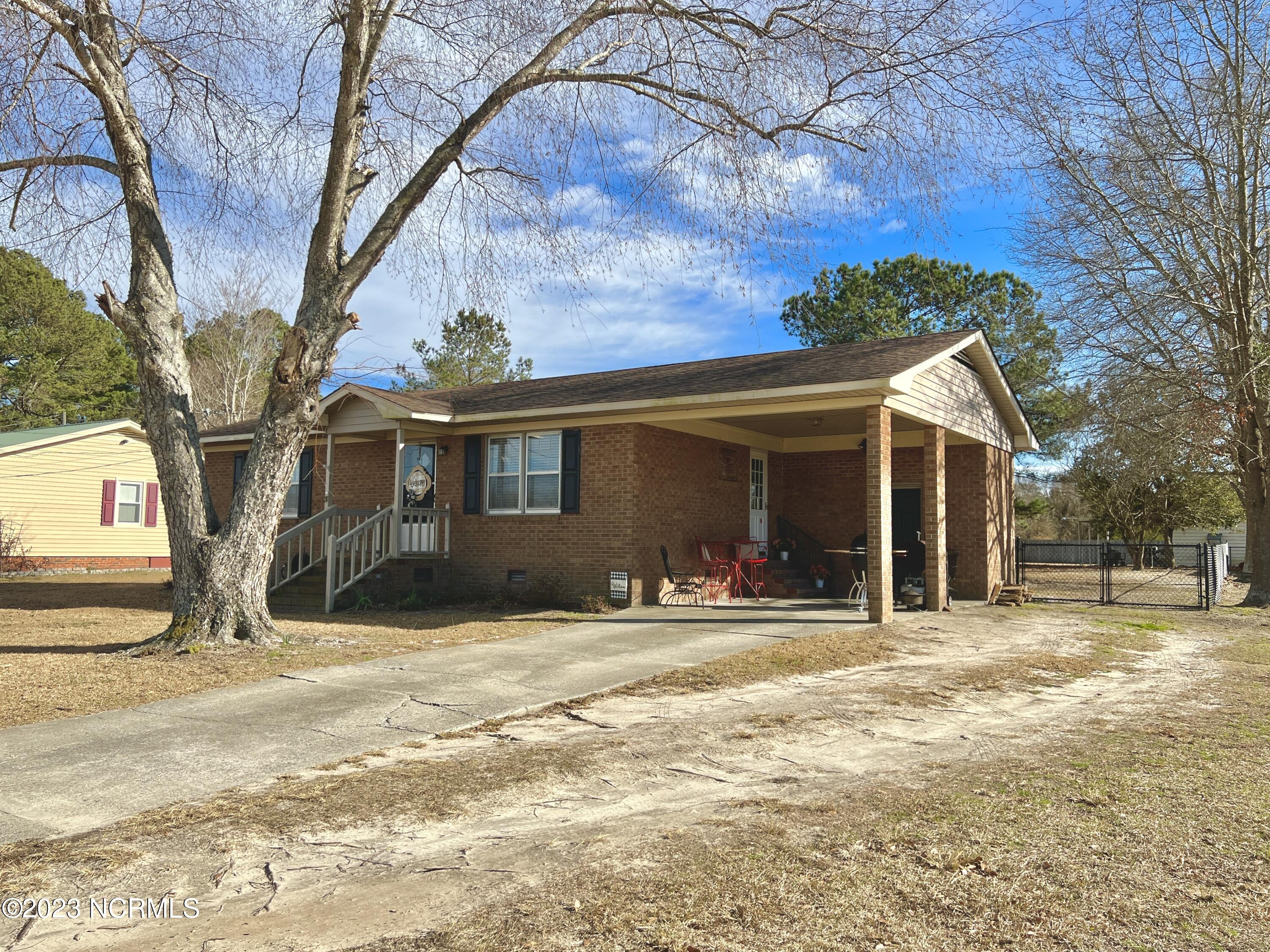 2441 Fred Everett Road Kinston, NC 28504 - Photo 6 of 34 BA6E3EDC-3170-443C-8679-6DD64BCBE13F