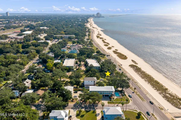 $529,000 | 1484 Beach Boulevard, Biloxi, MS 39530