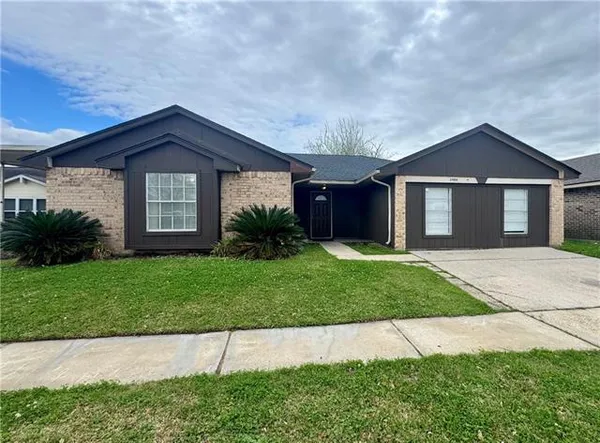 $1,990 | 2904 Sherwood Drive, Laplace, LA 70068