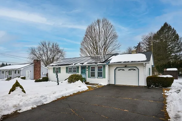 $279,900 | 967 Florence Road, Northampton, MA 01062