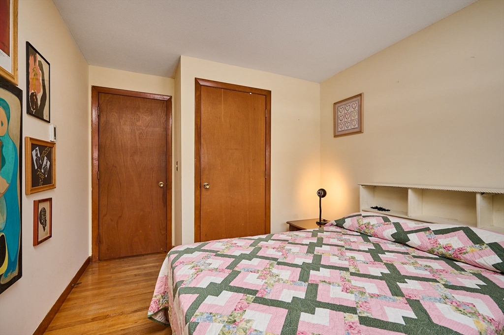 967 Florence Road Northampton, MA 01062 - Photo 11 of 32