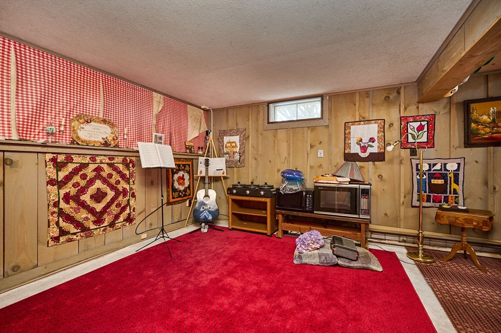 967 Florence Road Northampton, MA 01062 - Photo 17 of 32