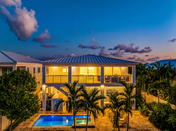 $2,749,000 | 121 Lake Road, Tavernier, FL 33070