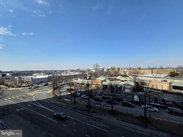 $3,200 | 5750 Bou Avenue, Unit 618, Rockville, MD 20852