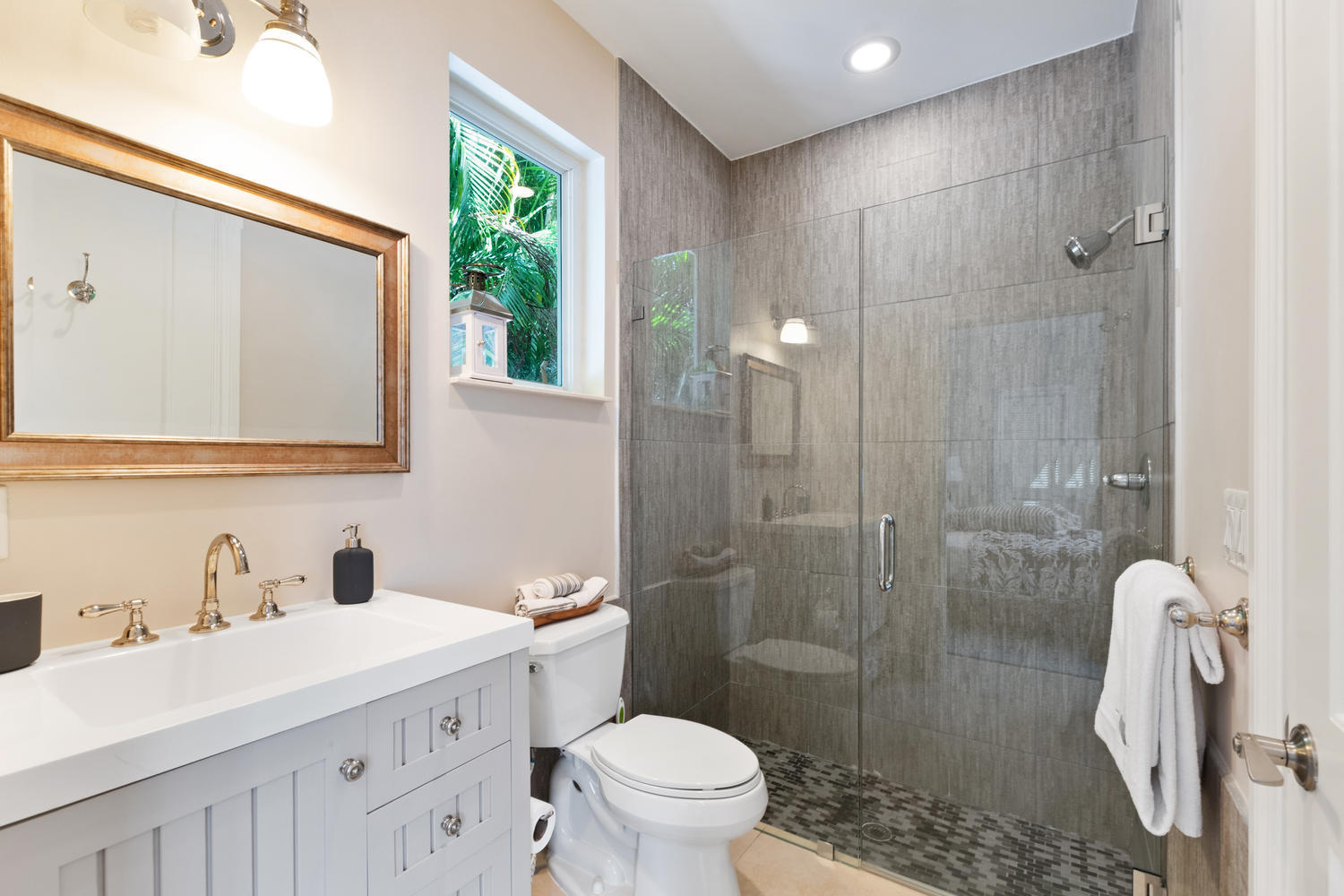 351 East Boca Raton Road Boca Raton, FL 33432 - Photo 25 of 26 GUEST HOUSE FULL BATH