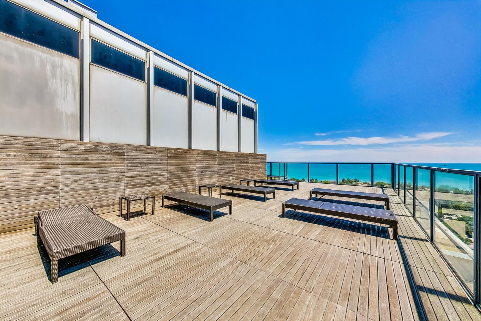 2400 North Lakeview Avenue, Unit 1708 Chicago, IL 60614 - Photo 32 of 50