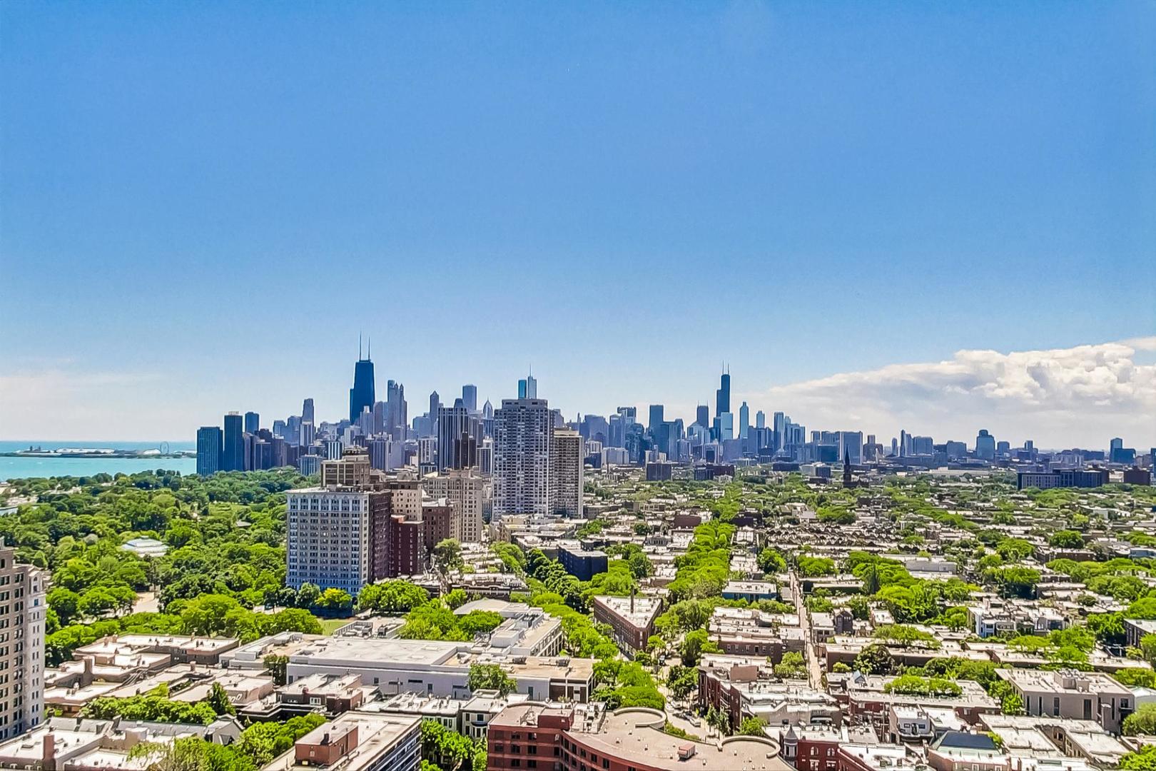 2400 North Lakeview Avenue, Unit 1708 Chicago, IL 60614 - Photo 33 of 50 a view of a city