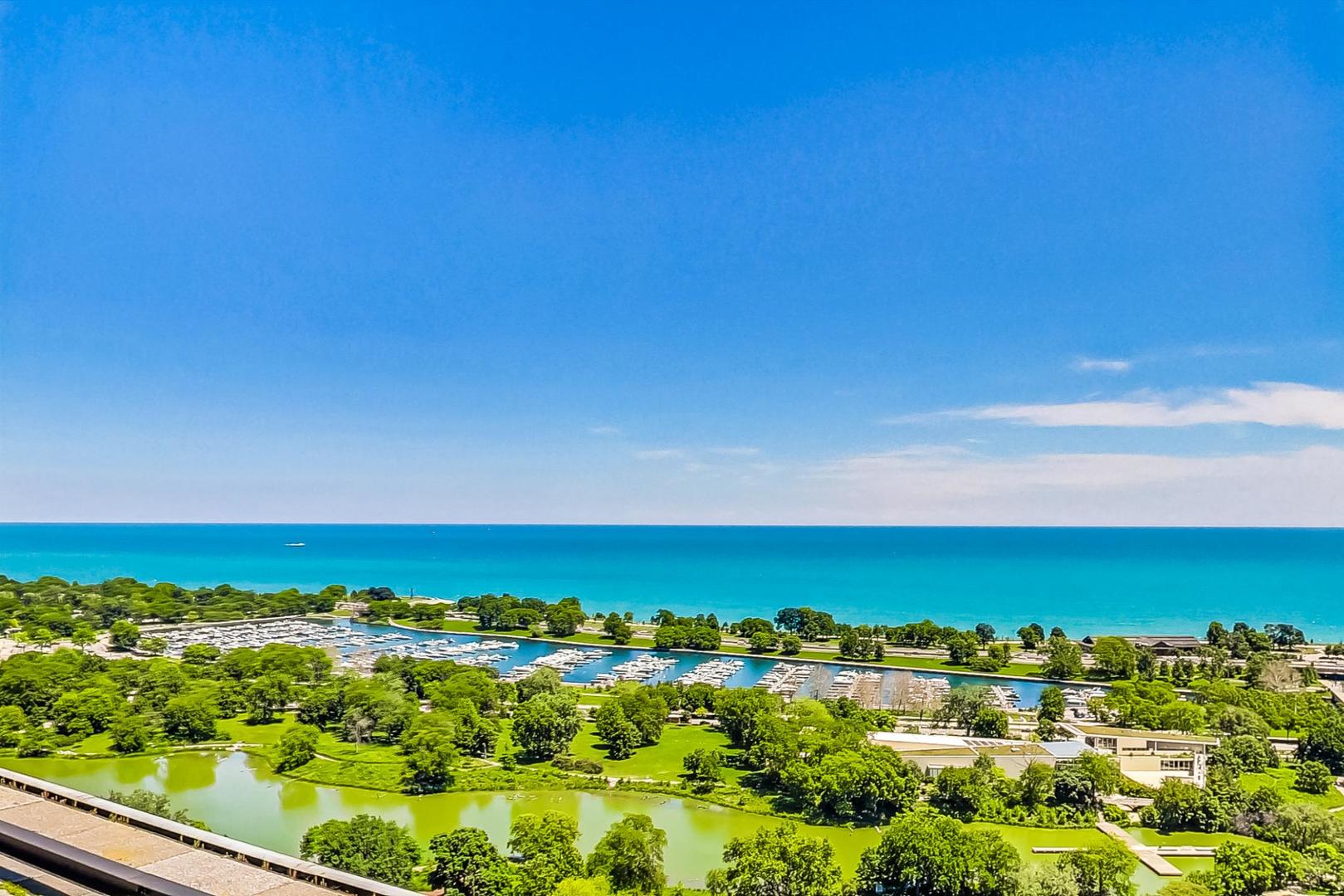 2400 North Lakeview Avenue, Unit 1708 Chicago, IL 60614 - Photo 34 of 50 a view of city and ocean