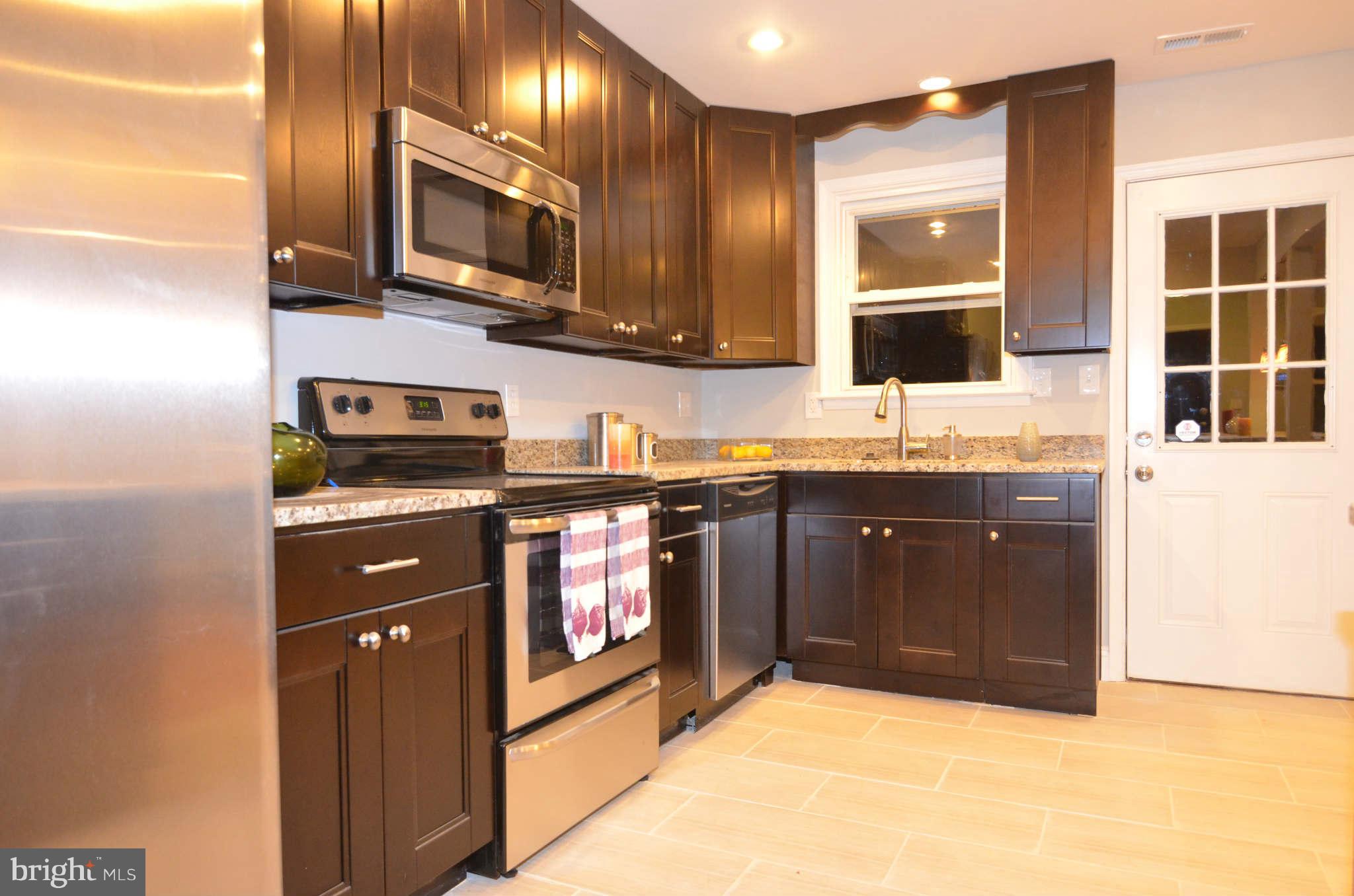 16401 Accolawn Road Accokeek, MD 20607 - Photo 13 of 30 Kitchen