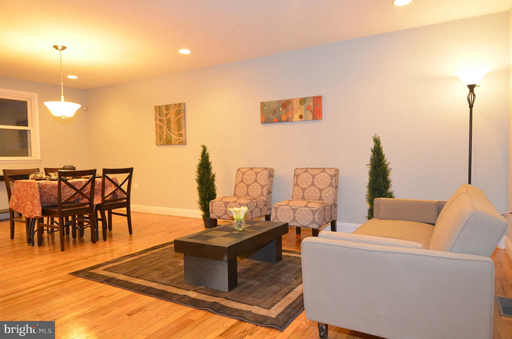 16401 Accolawn Road Accokeek, MD 20607 - Photo 4 of 30 Living Room