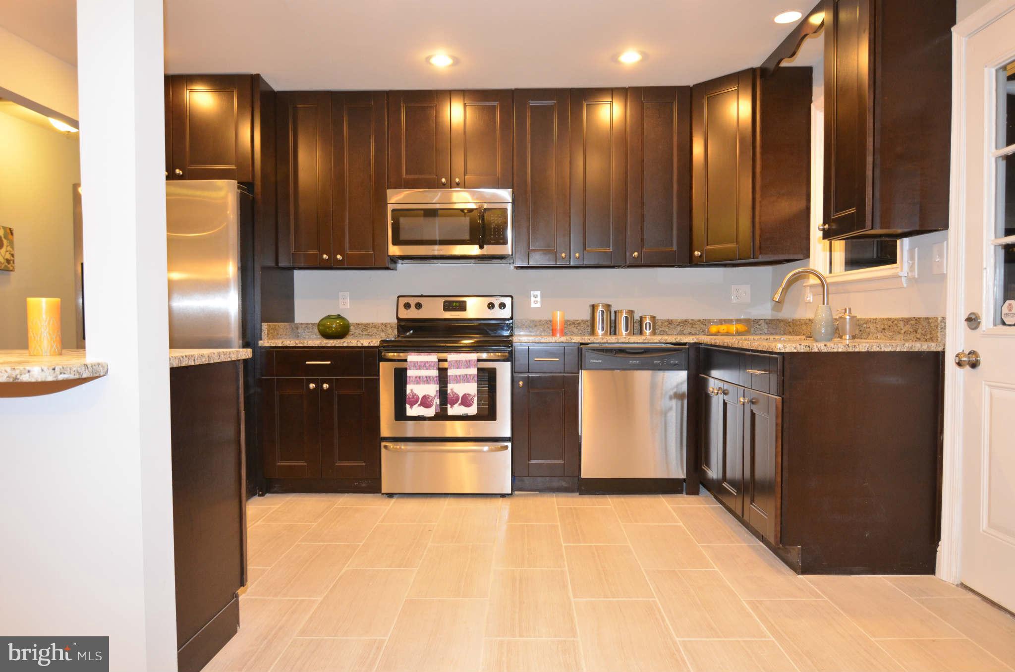 16401 Accolawn Road Accokeek, MD 20607 - Photo 10 of 30 Kitchen