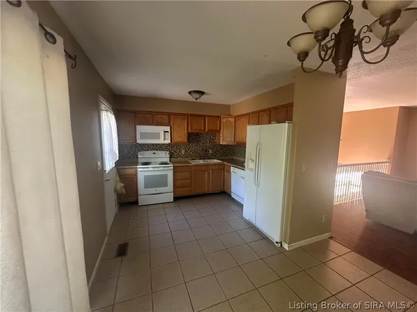 $225,000 | 202 Bates Drive, Charlestown, IN 47111