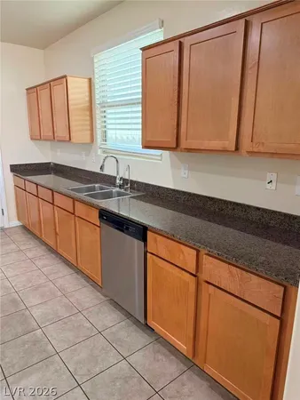 $2,195 | 212 Botanic Gardens Drive, Las Vegas, NV 89148