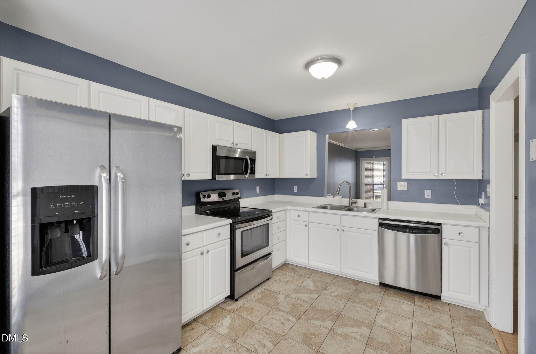 2106 Trailridge Court Raleigh, NC 27603 - Photo 8 of 25 9-web-or-mls-2106 Trailbridge-9