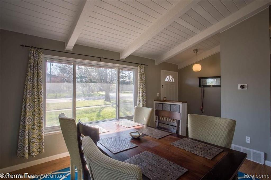 22359 Inkster Road Farmington Hills, MI 48336 - Photo 3 of 27