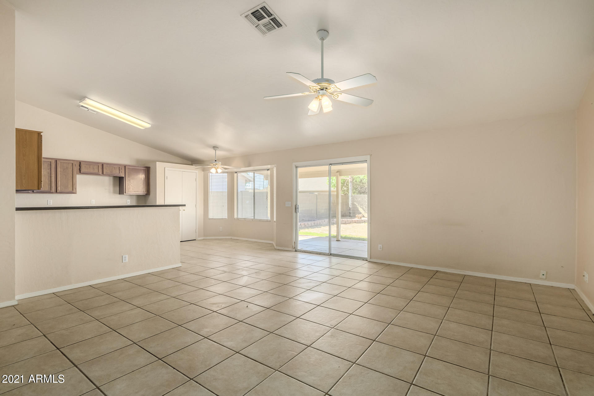 2038 East Devon Road Gilbert, AZ 85296 - Photo 5 of 40 05-Devon