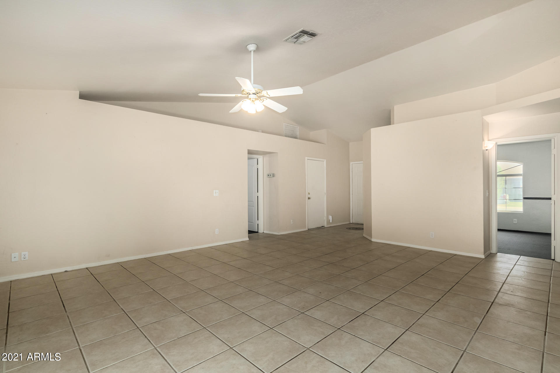 2038 East Devon Road Gilbert, AZ 85296 - Photo 7 of 40 07-Devon