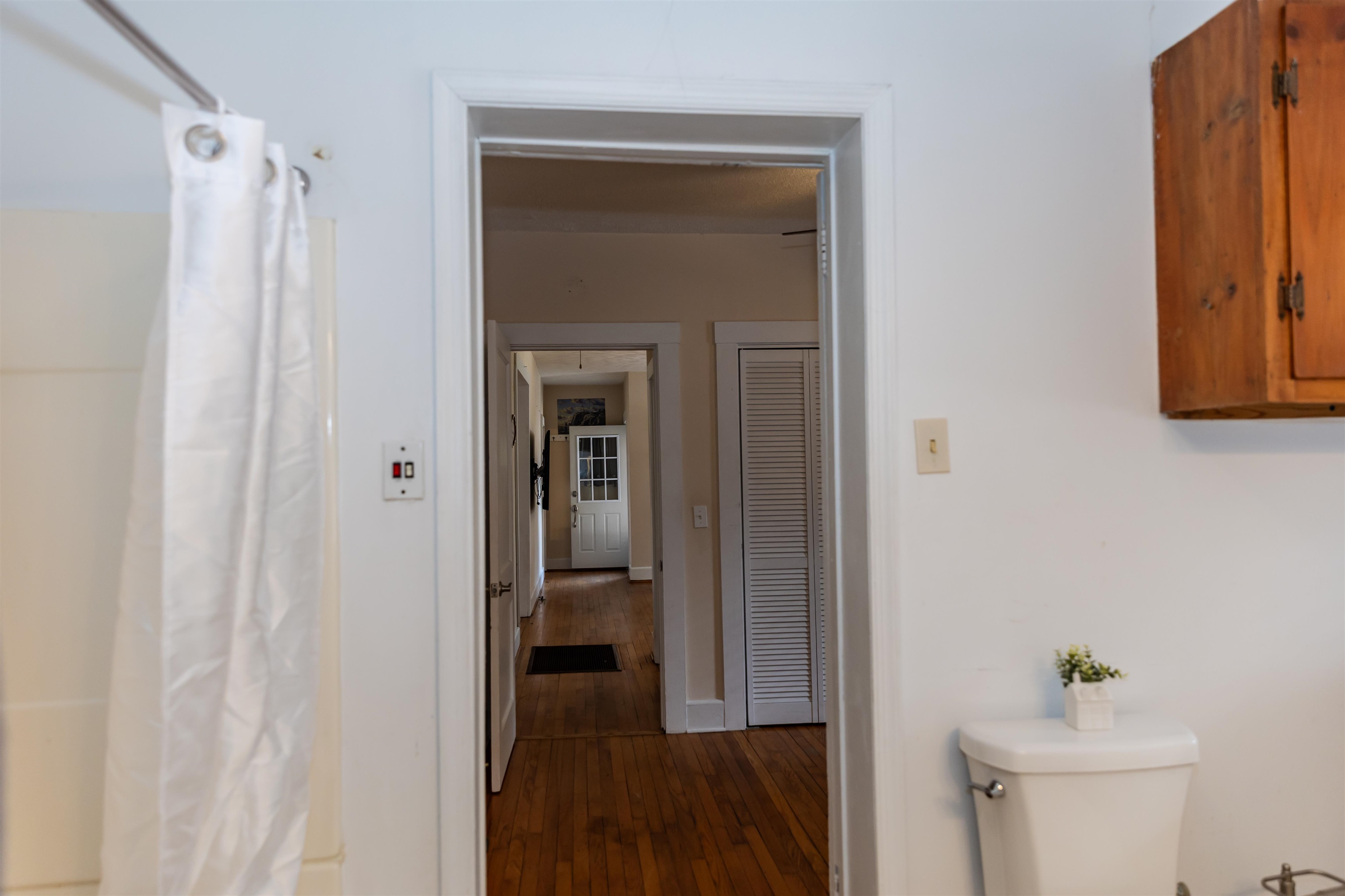 713 Thorn Hill Road Lexington, VA 24450 - Photo 31 of 45 a view of a bathroom from a hallway