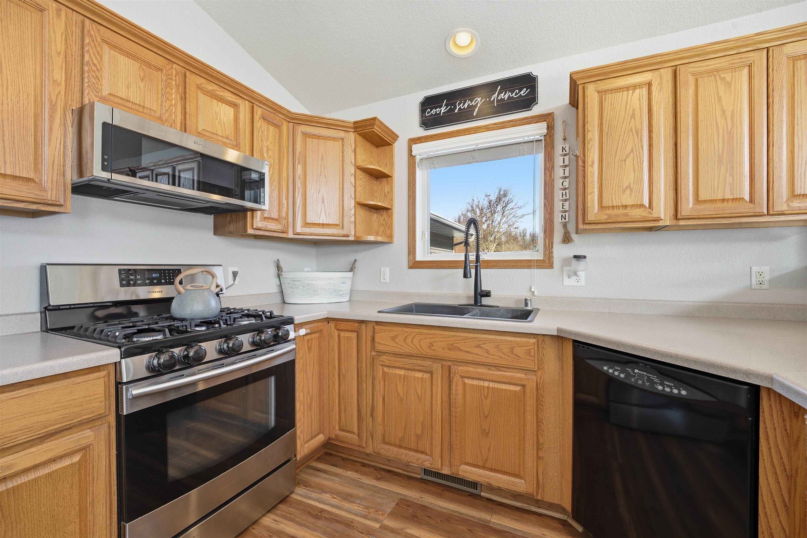 N3708 Meadow Lane Cascade, WI 53011 - Photo 6 of 40