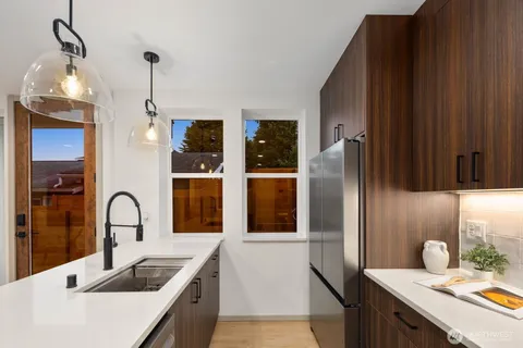 $675,000 | 5923 32nd Avenue Southwest, Seattle, WA 98126