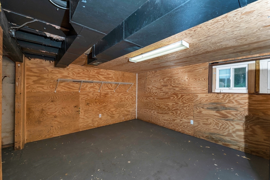 104 Kensington Road Hampton Falls, NH 03844 - Photo 41 of 42 a view of a garage