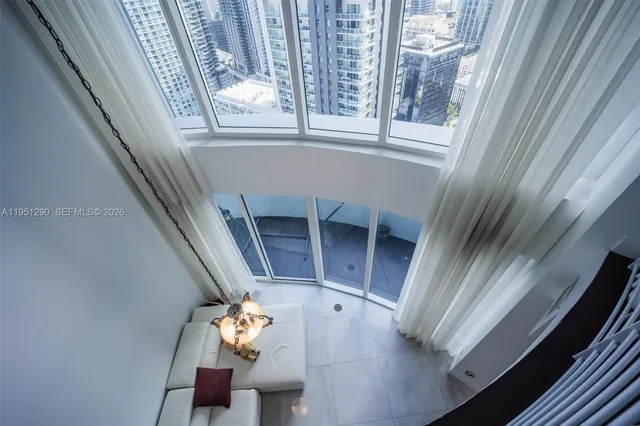 $5,700 | 60 Southwest 13th Street, Unit 3424, Miami, FL 33130