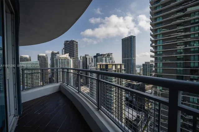 $5,700 | 60 Southwest 13th Street, Unit 3424, Miami, FL 33130