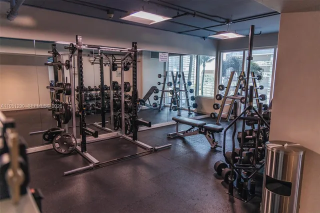 $5,700 | 60 Southwest 13th Street, Unit 3424, Miami, FL 33130