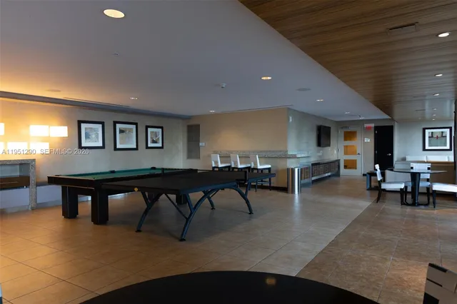 $5,700 | 60 Southwest 13th Street, Unit 3424, Miami, FL 33130