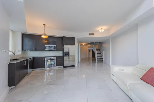 $5,700 | 60 Southwest 13th Street, Unit 3424, Miami, FL 33130