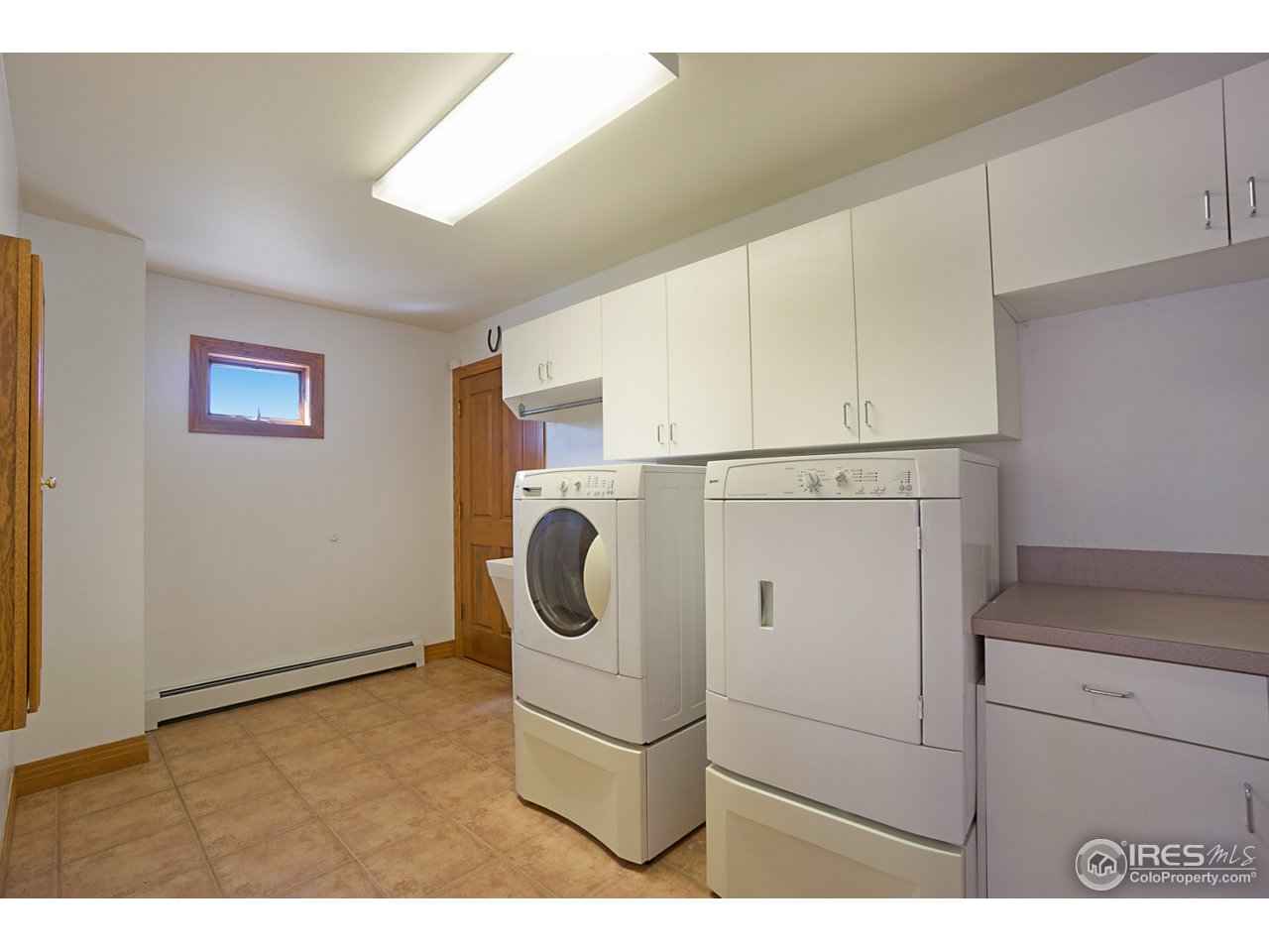 1100 Shadow Ridge Road Laporte, CO 80535 - Photo 13 of 32 Laundry/mud room