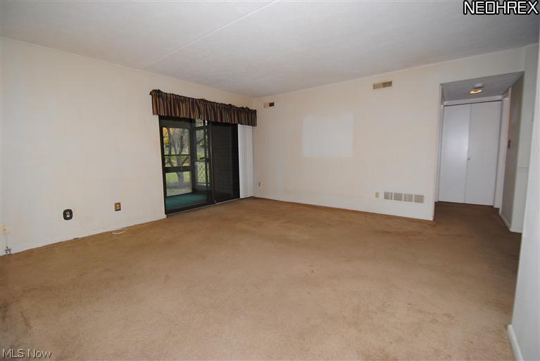 22942 Mastick Road, Unit 101 Cleveland, OH 44126 - Photo 6 of 15 Gallery Image 6