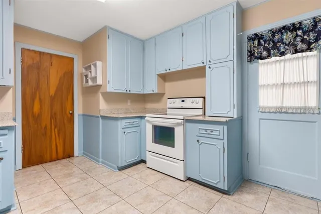 $219,000 | 354 Jefferson Drive, Lake Charles, LA 70605