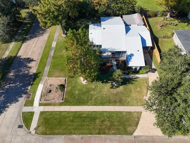 $219,000 | 354 Jefferson Drive, Lake Charles, LA 70605