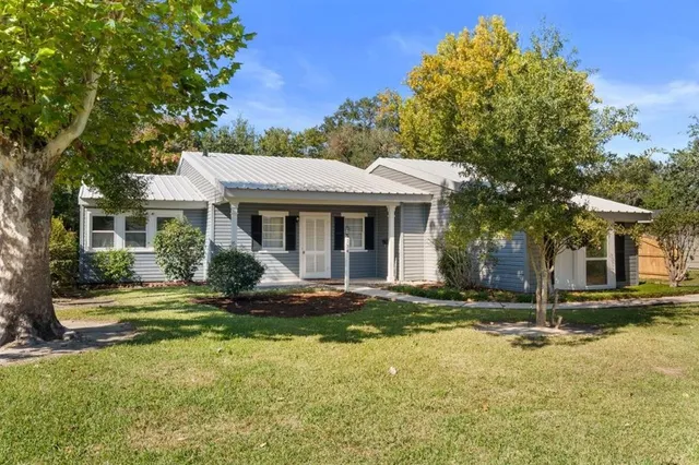 $219,000 | 354 Jefferson Drive, Lake Charles, LA 70605