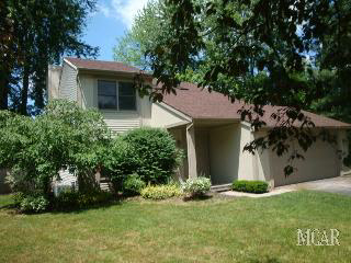 1389 Rutledge Drive Temperance, MI 48182 - Photo 2 of 11 948260-1.JPG